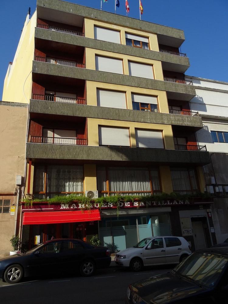 Hotel Marques De Santillana Торрелавега Экстерьер фото