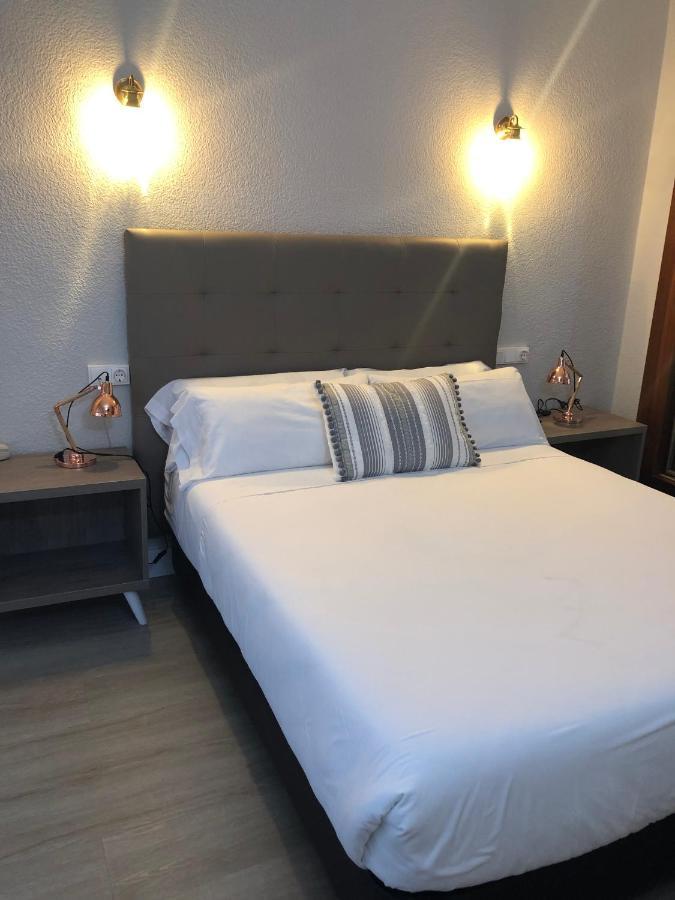 Hotel Marques De Santillana Торрелавега Экстерьер фото